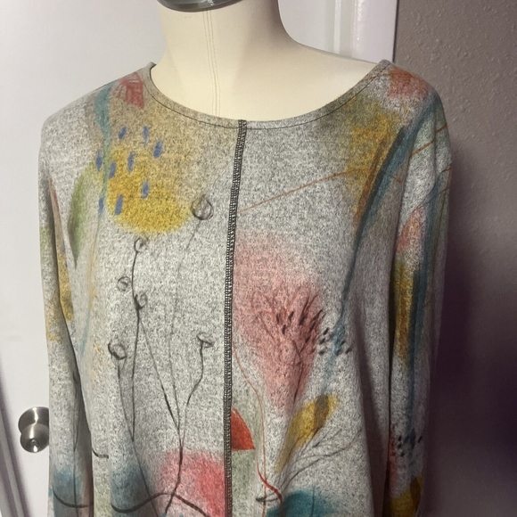 NWT Jess And Jane Women’s Blouse Grey Floral Print Heathered Fab… - Picture 4 of 16